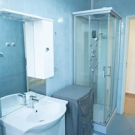 Ampio E Luminoso Con 3 - Re D'aragona Vacanze, *